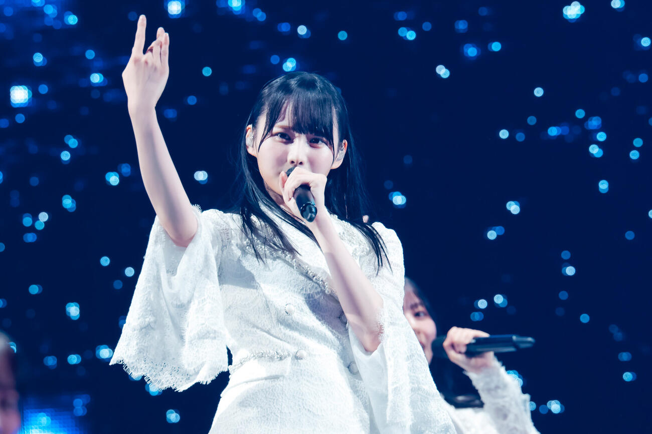 17th Single　ひなた坂46 LIVE　ステージに立つ高井俐香ⒸSeed＆FlowerLLC