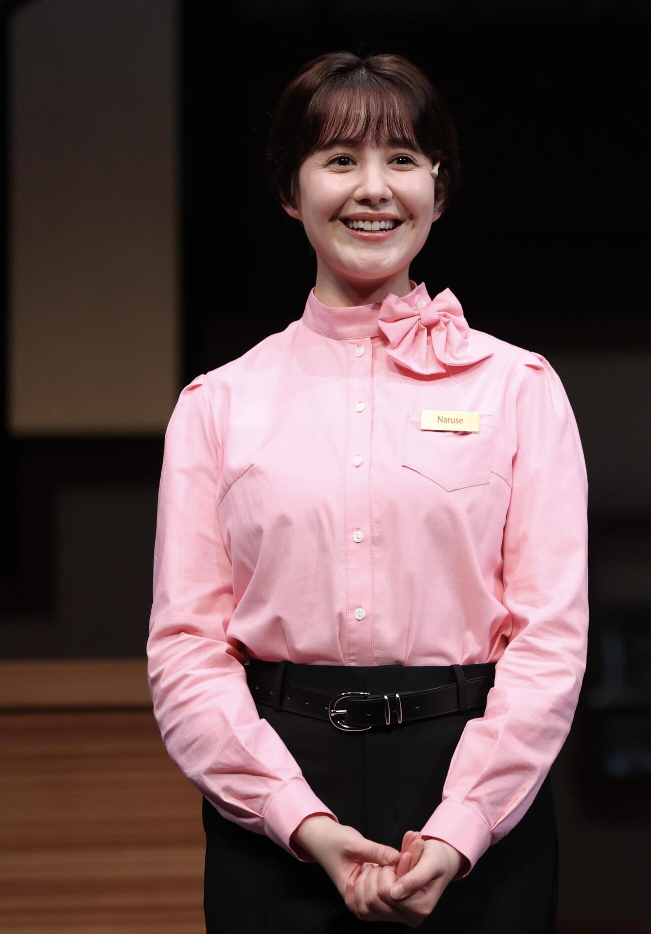 笑顔で取材に応じるトリンドル玲奈（撮影・河田真司）