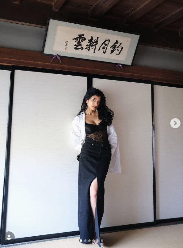 ローラのインスタグラムから