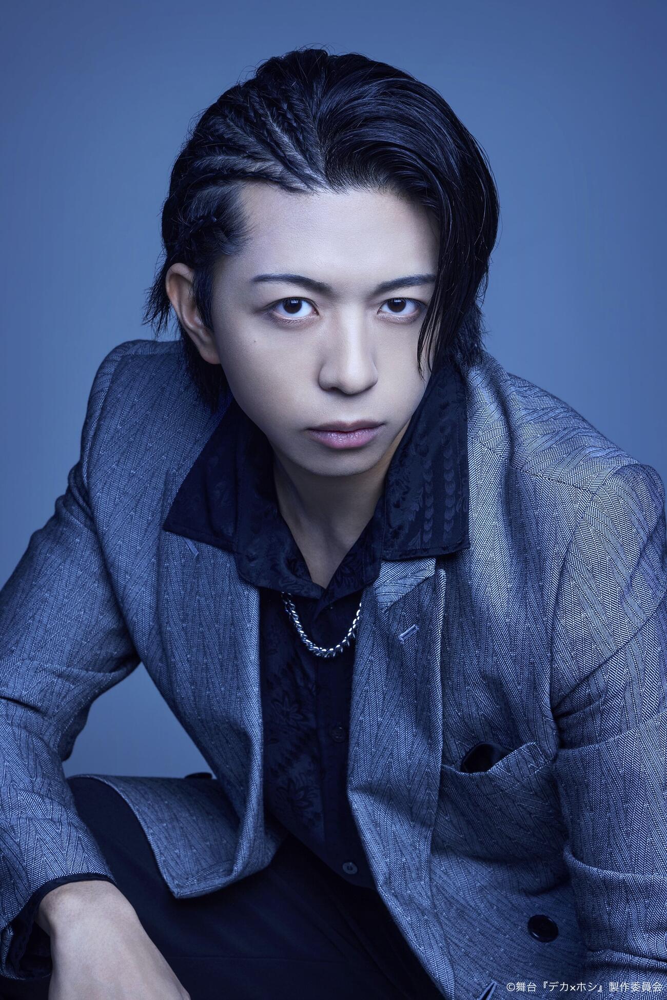 「デカ×ホシ」に出演する橋⽖健⼆