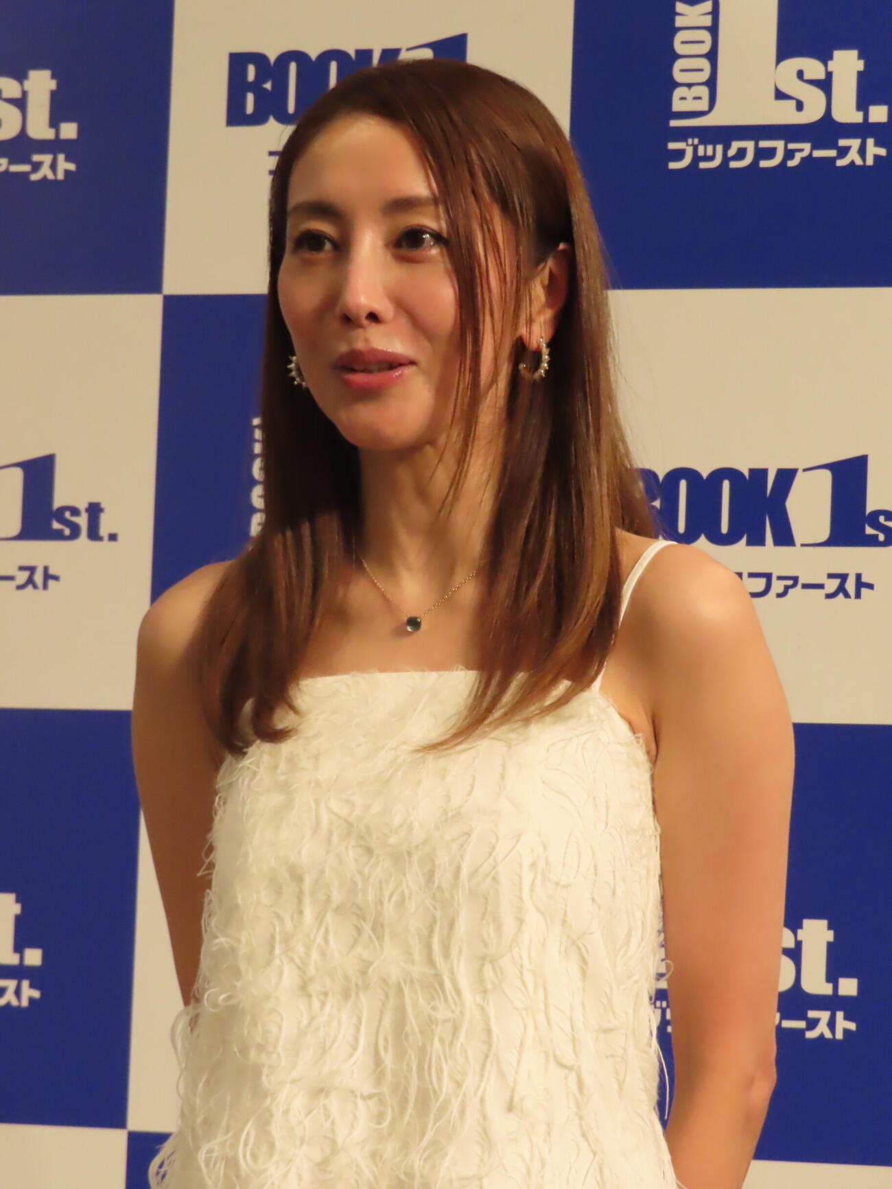 フォトエッセー「元祖崖っぷちアイドルの熊切あさ美が、全肯定BODYを手に入れた理由」を出版した熊切あさ美