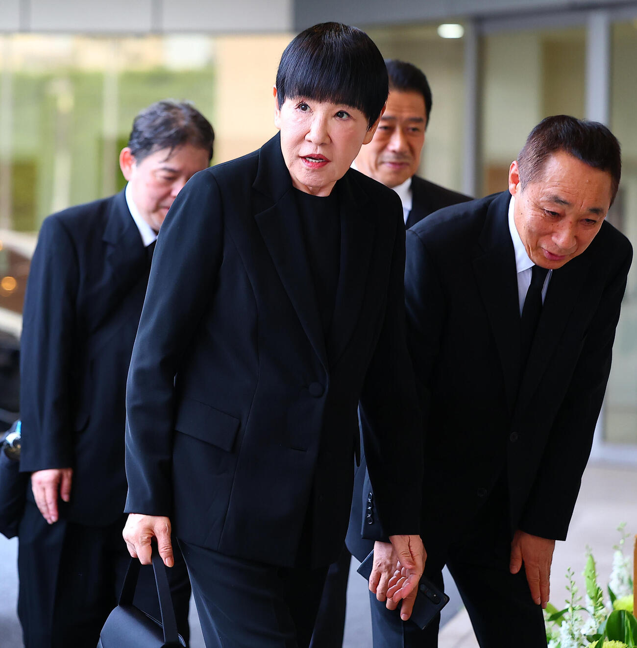 中村玉緒さんの通夜に参列する和田アキ子（2026年6月16日撮影）
