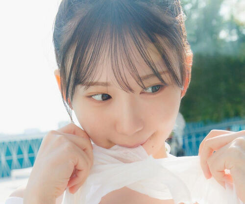 日向坂46藤嶌果歩、白ビキニ映える爽やかな「サンシャインショット