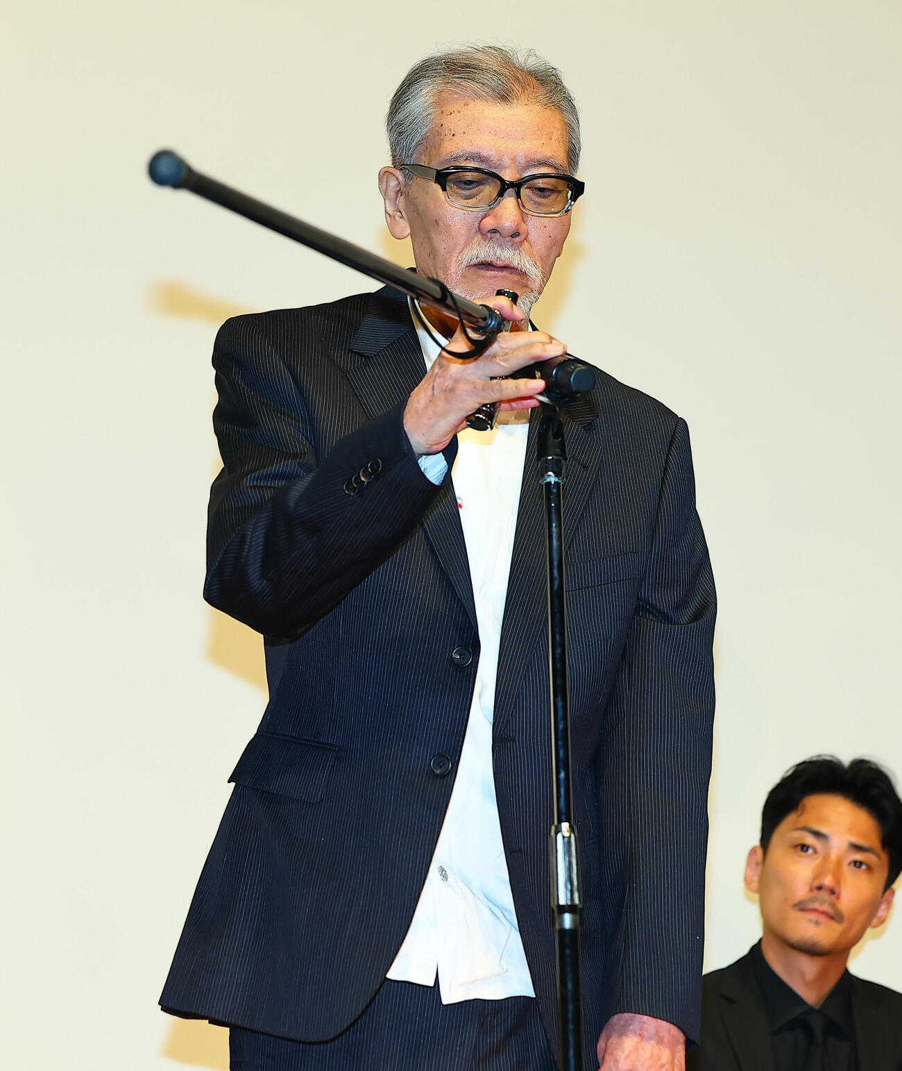 特別功労賞を受賞しスピーチする塩見三省（撮影・野上伸悟）