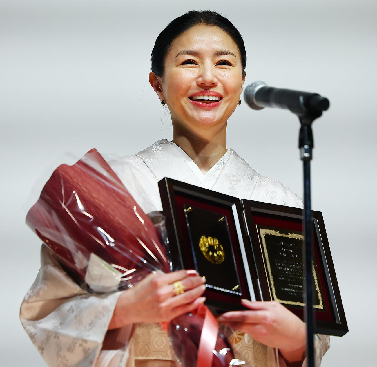 「平場の月」で主演女優賞を受賞した井川遥（撮影・野上伸悟）