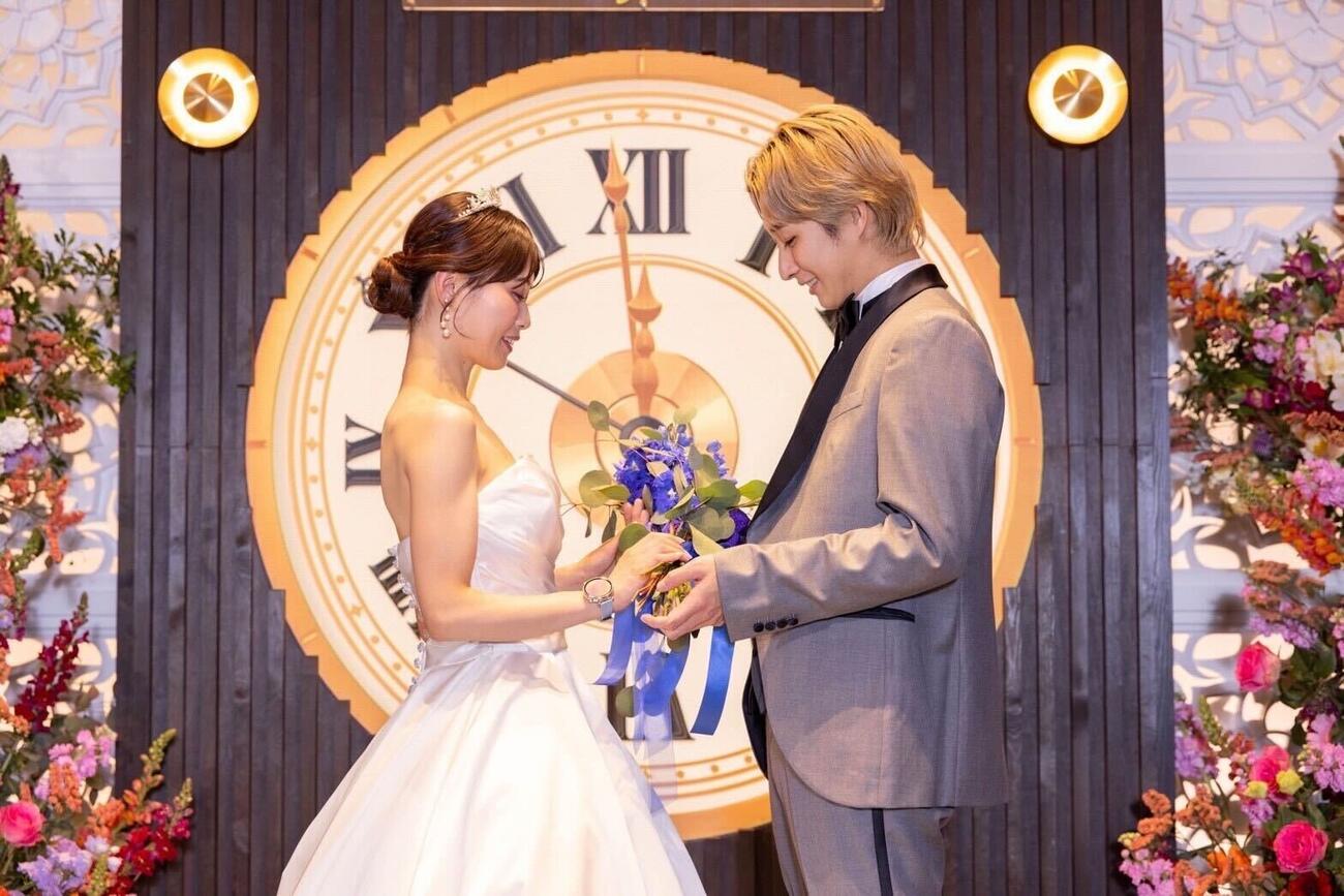 ABEMAの婚活番組「時計じかけのマリッジ」で結婚成立となった西澤由夏アナウンサー（左）と澤田享佑氏