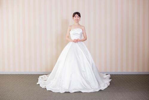ABEMA西澤由夏アナ「時計じかけのマリッジ」で結婚成立の澤田享佑氏との２ショット披露