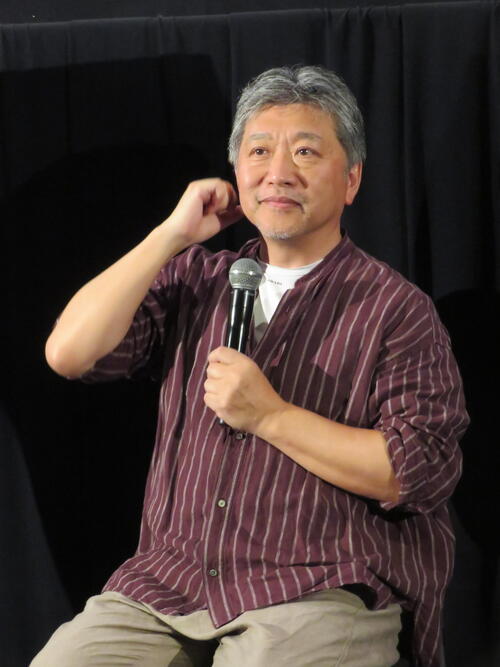 是枝裕和監督「箱の中の羊」イベントで「生活ままならない」26歳女性監督の悩みに答える