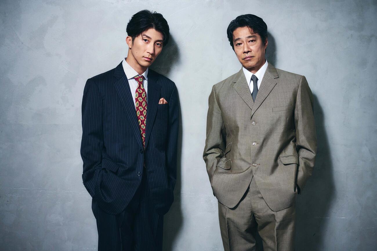 舞台「グレンギャリー・グレンロス」でダブル主演を務める濵田崇裕（左）と堤真一