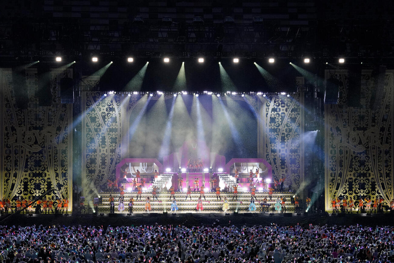 スタジアムライブ「Beyond　“KYUN”ハート」を行った＝LOVE