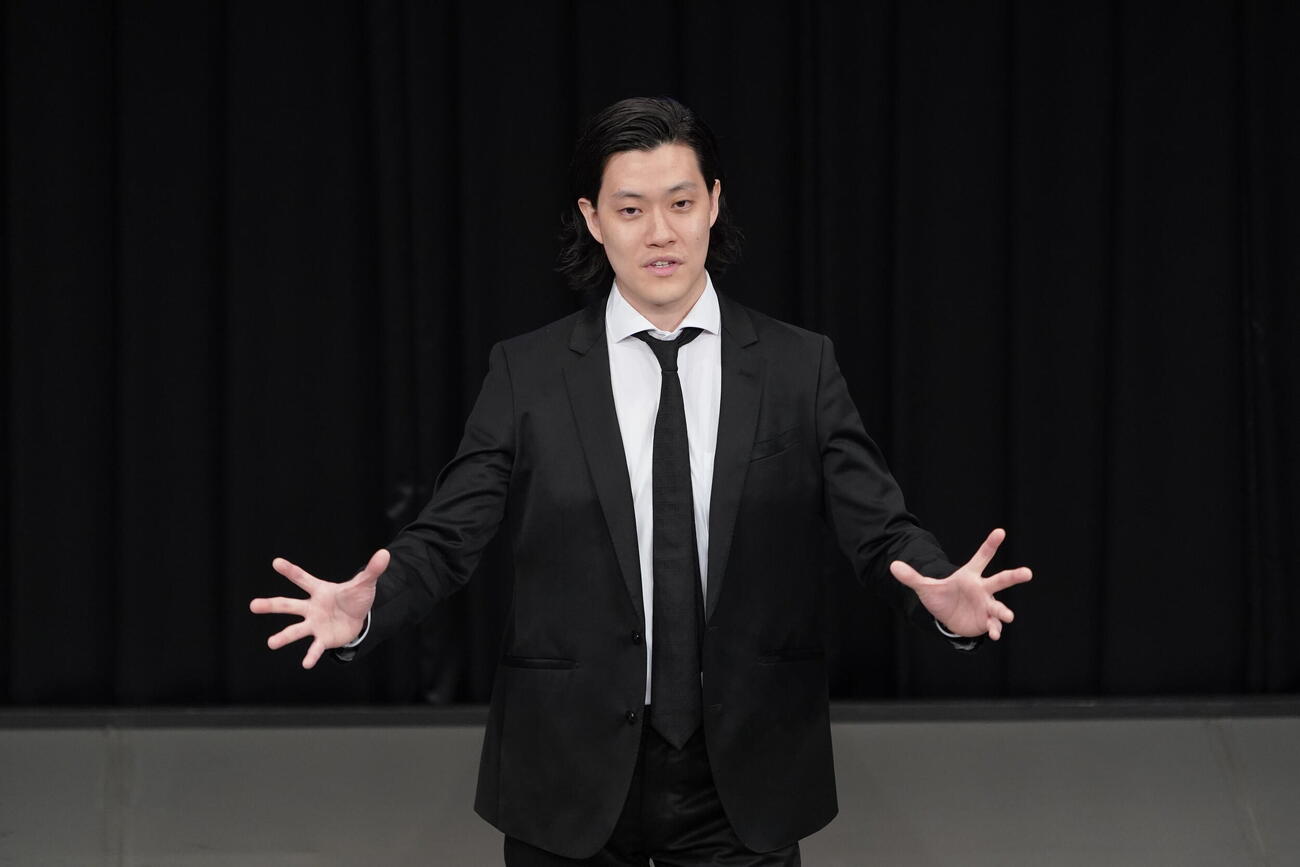 よしもと粗品劇場の初回公演を行う粗品（C）吉本興業