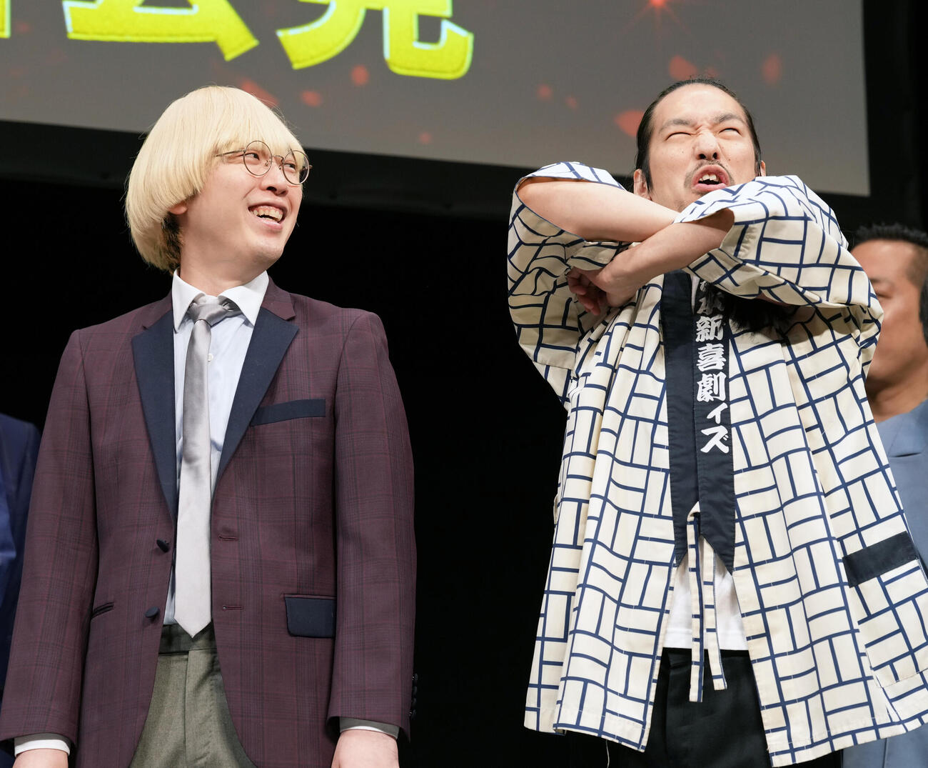 「Mー1グランプリ2026」開催会見に登場し場を盛り上げる真空ジェシカのガク（左）と川北茂澄（撮影・小島史椰）