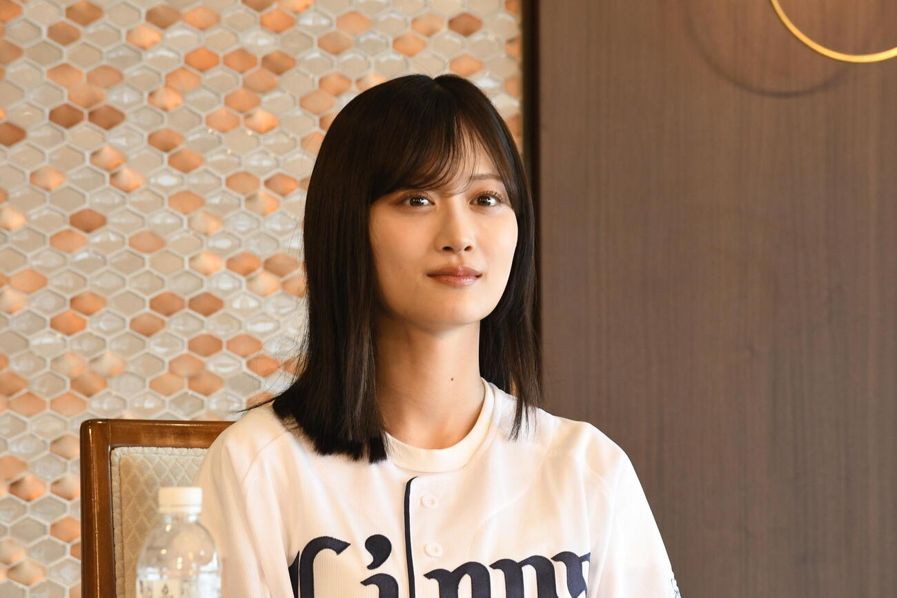 舞台「成瀬は天下を取りにいく」の取材会に出席した山下美月（撮影・阪口孝志）