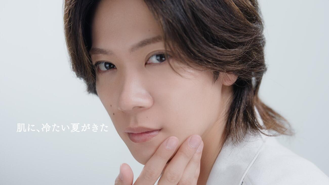 Number_iが出演するコーセー「雪肌精」新CMのワンシーン