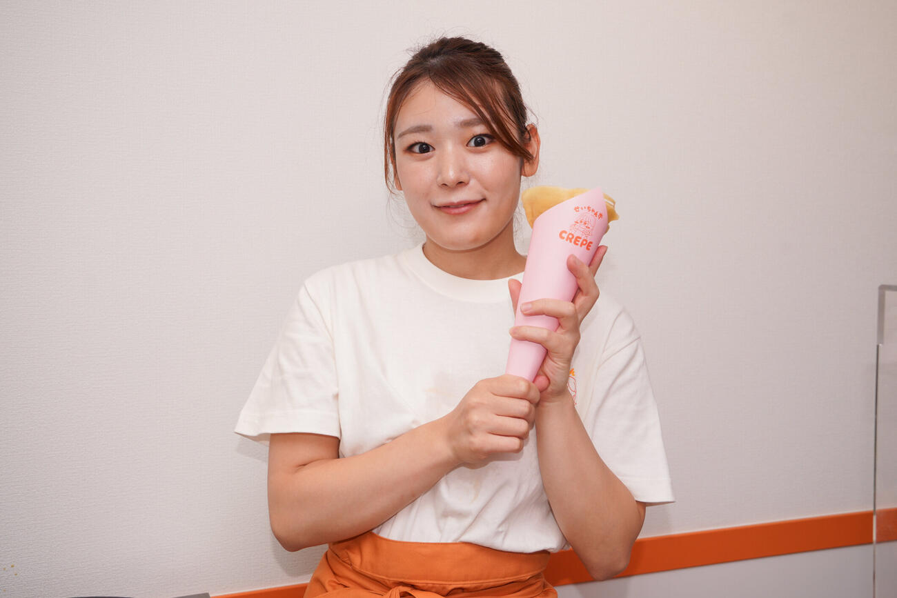 自身のクレープ店「せいちゃんずCREPE」をオープンさせた小山星流