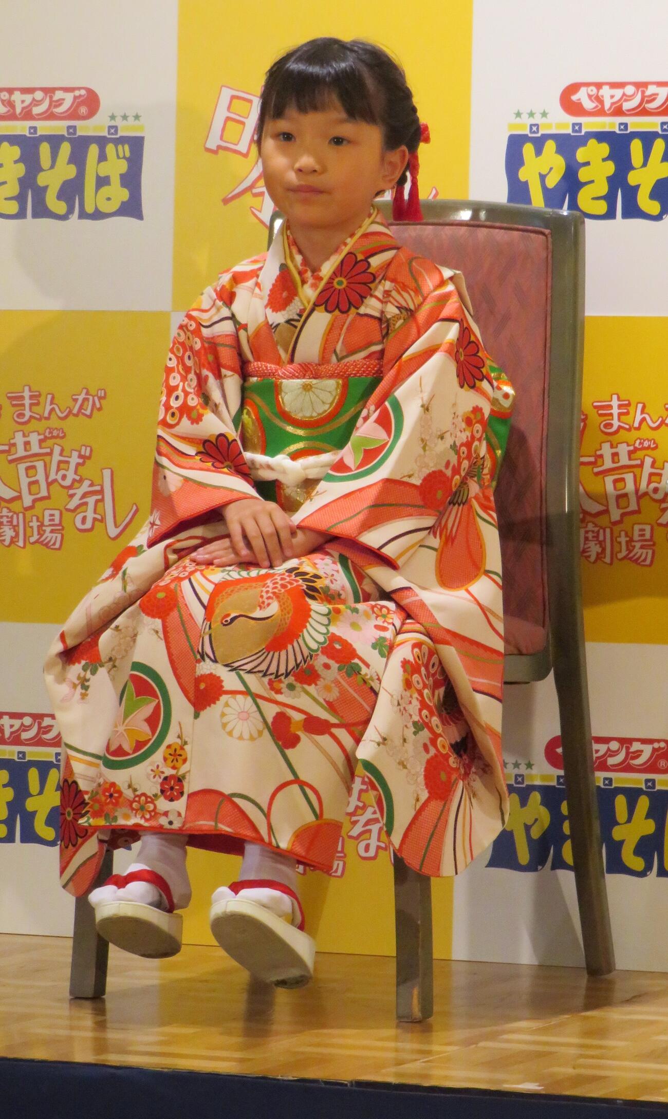 舞台「『まんが日本昔ばなし』劇場」の制作発表会見を行った、左から村方乃々佳