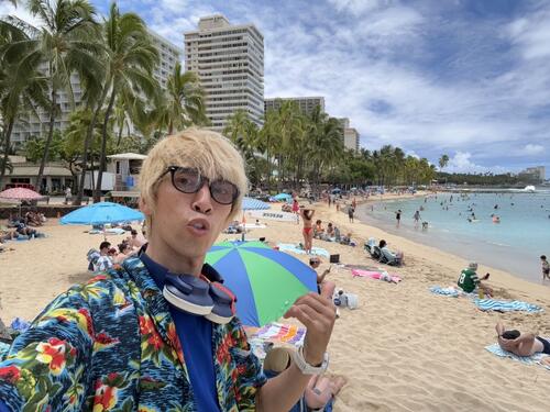 「日本代表のイナズマ」そっくり芸人、ハワイで英気を養った理由は