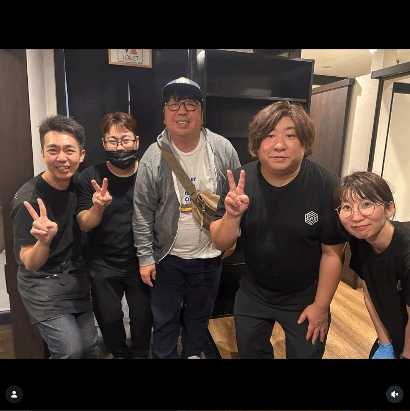 「アダチホルモン」のインスタグラムから
