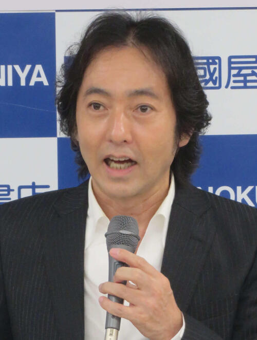 秋川雅史、日本代表長友佑都とのマル秘エピソード明かす「生まれた家が…」