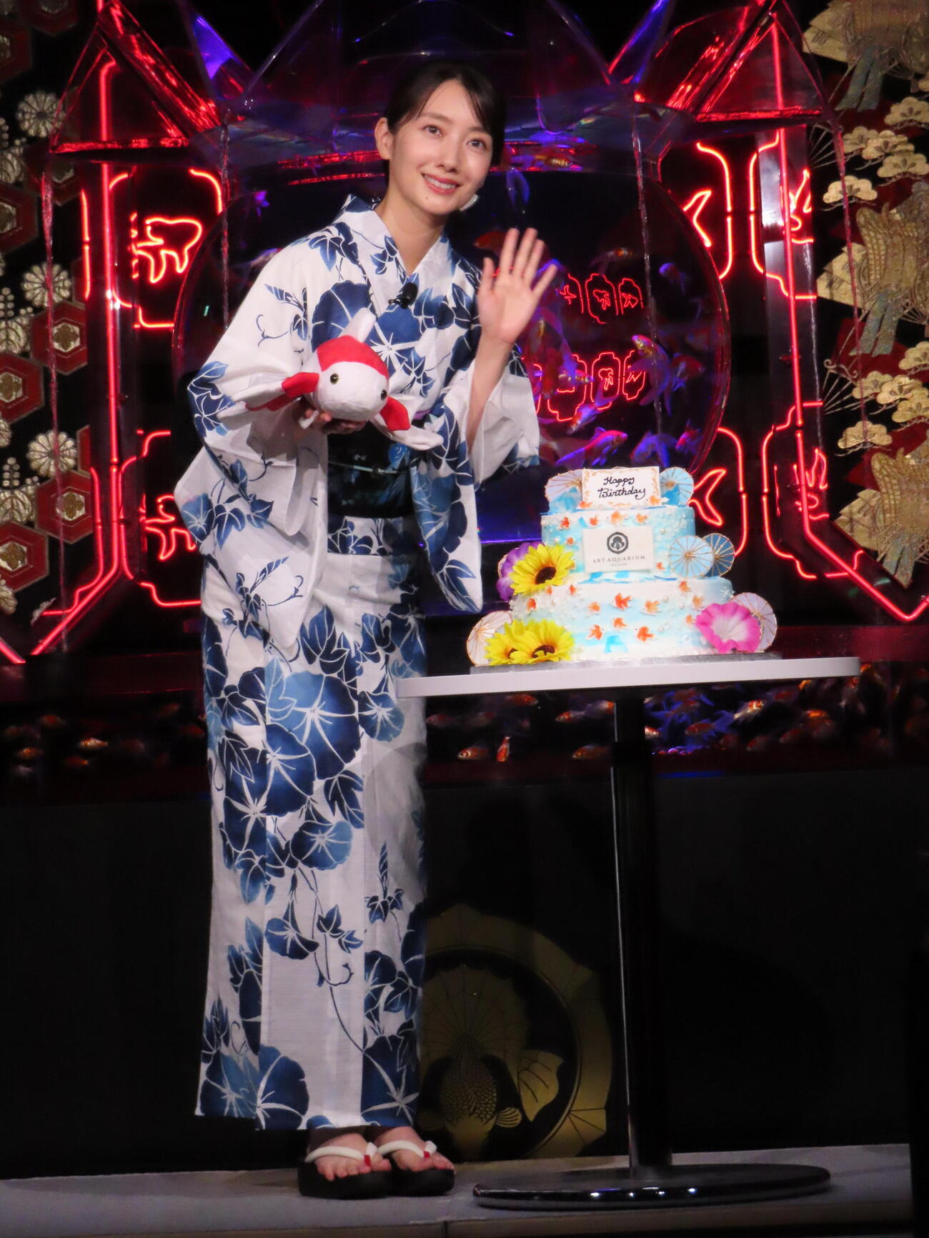 「夏のアートアクアリウム2026」開催記念イベントに登壇した波瑠（撮影・鎌田良美）