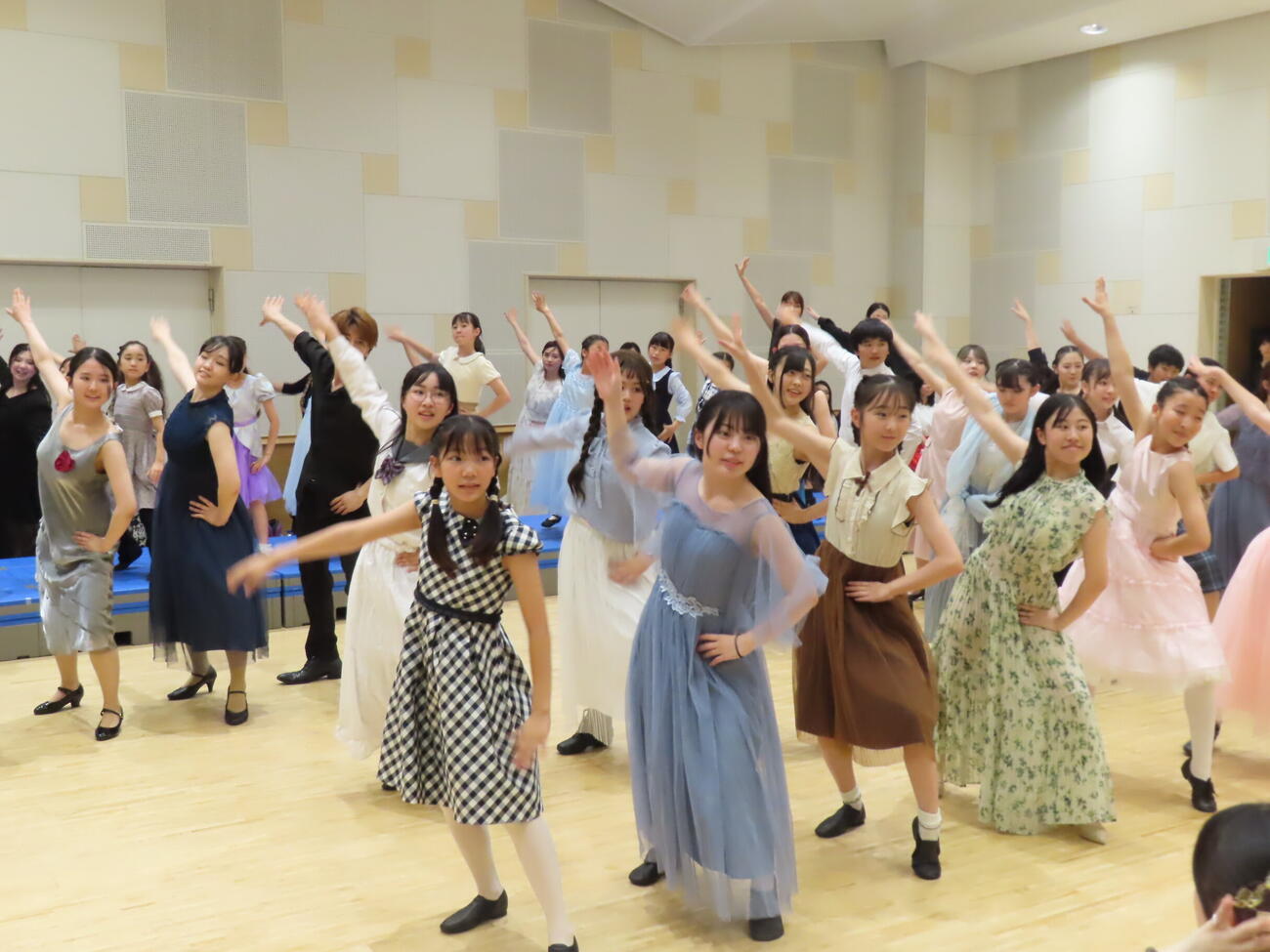 音楽劇「命のコンサート『赤毛のアン』」のアン役の少女たち