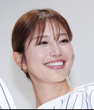 稲村亜美（2024年11月撮影）