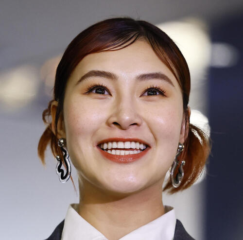 村上佳菜子、結婚から2年　夫の豊さんが当面海外へ「寂しいけど…先程バイバイしました」
