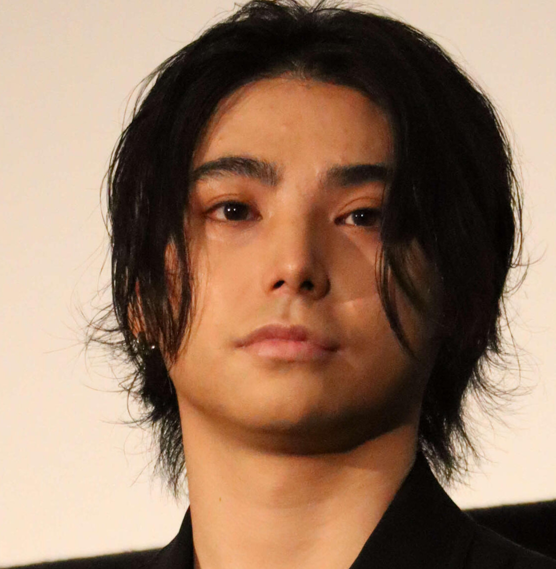 村上虹郎（2023年8月撮影）