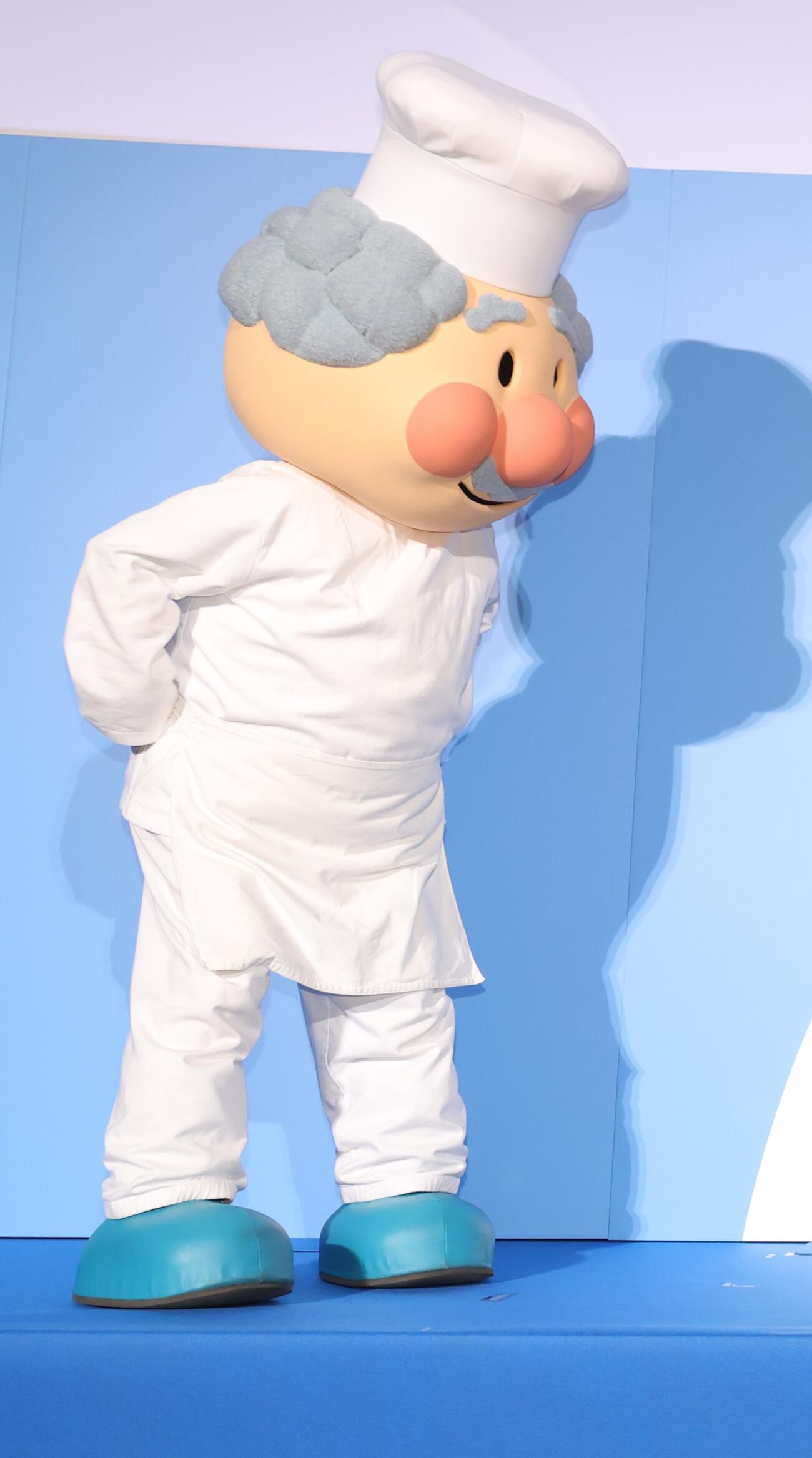 映画「それいけ！アンパンマン」公開記念舞台あいさつに登壇したジャムおじさん（撮影・中島郁夫）