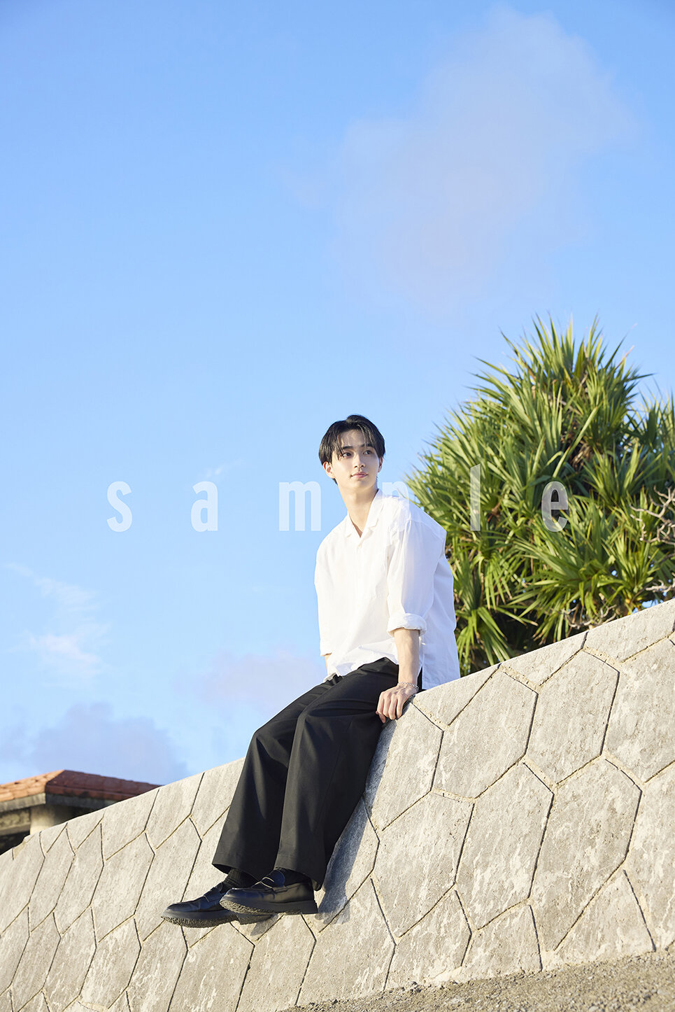 野村康太1stフォトブック「隣の君」収録カット（C）Madoka Sano／HOMESHA Inc.
