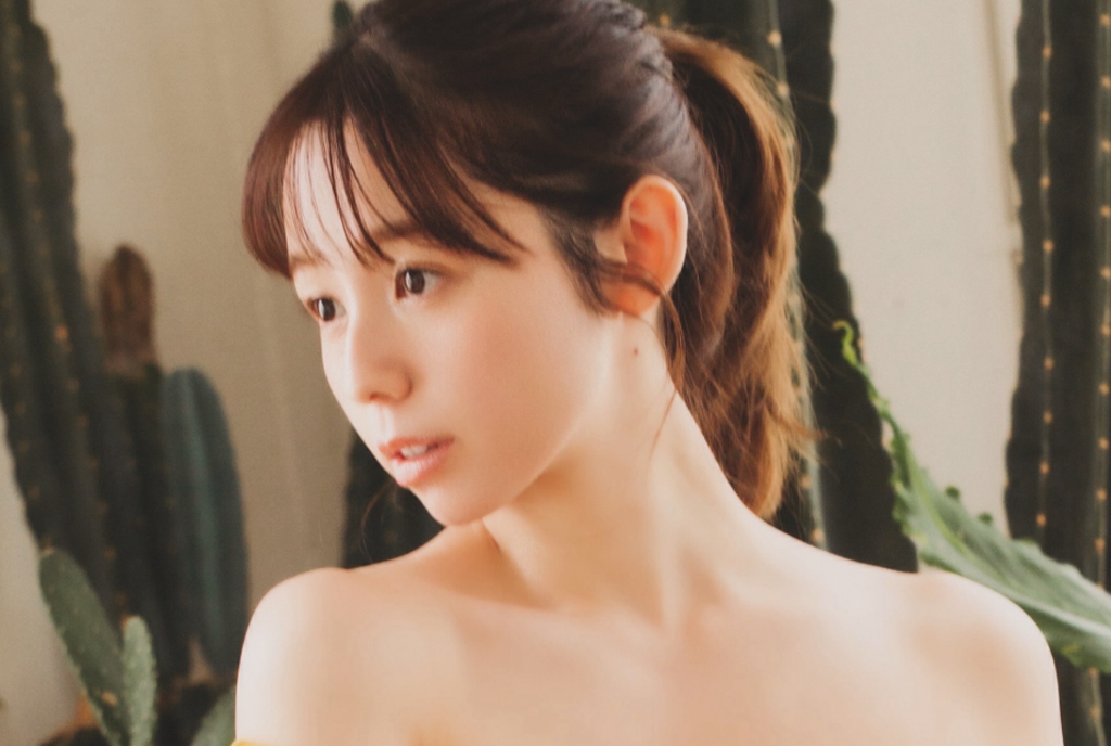 ビキニ姿を公開した小池里奈（小池里奈のインスタグラムから）