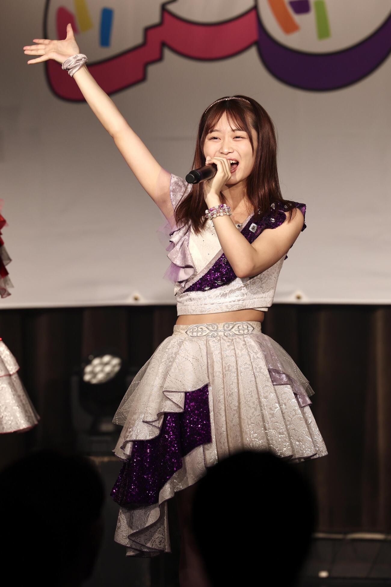 「にきちゃん大結束っ！！春ツアー2026」ツアーファイナル公演でパフォーマンスするアップアップガールズ（2）の藤永みれい（撮影・宮地輝）