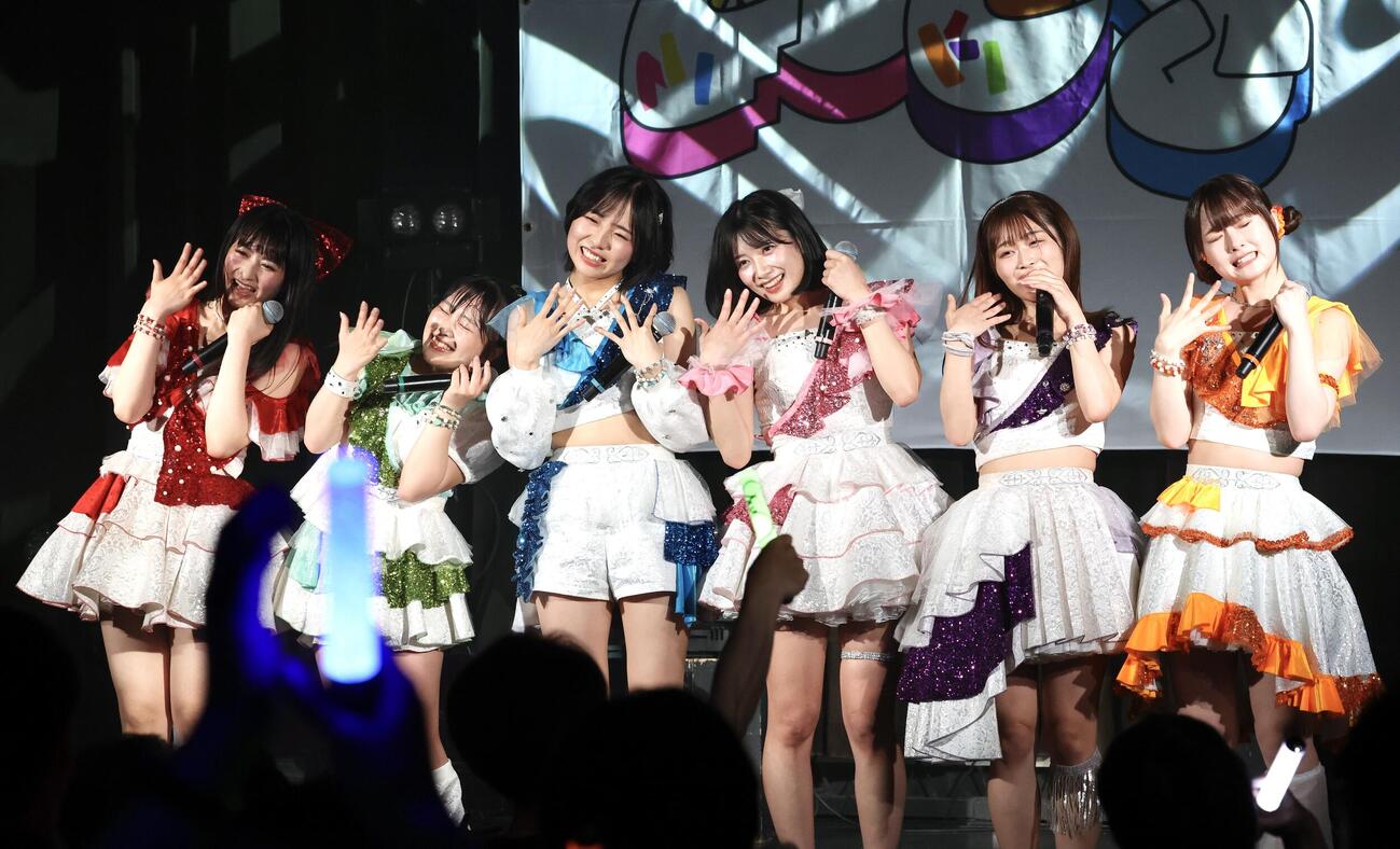 「にきちゃん大結束っ！！春ツアー2026」ツアーファイナル公演でパフォーマンスするアップアップガールズ（2）（撮影・宮地輝）