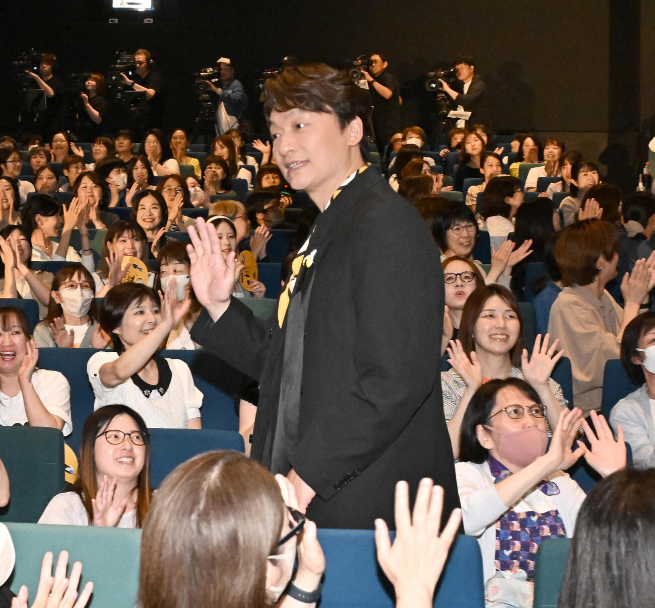 映画「バナ穴BANA_ANA」公開記念イベントに登場した香取慎吾（撮影・千葉一成）