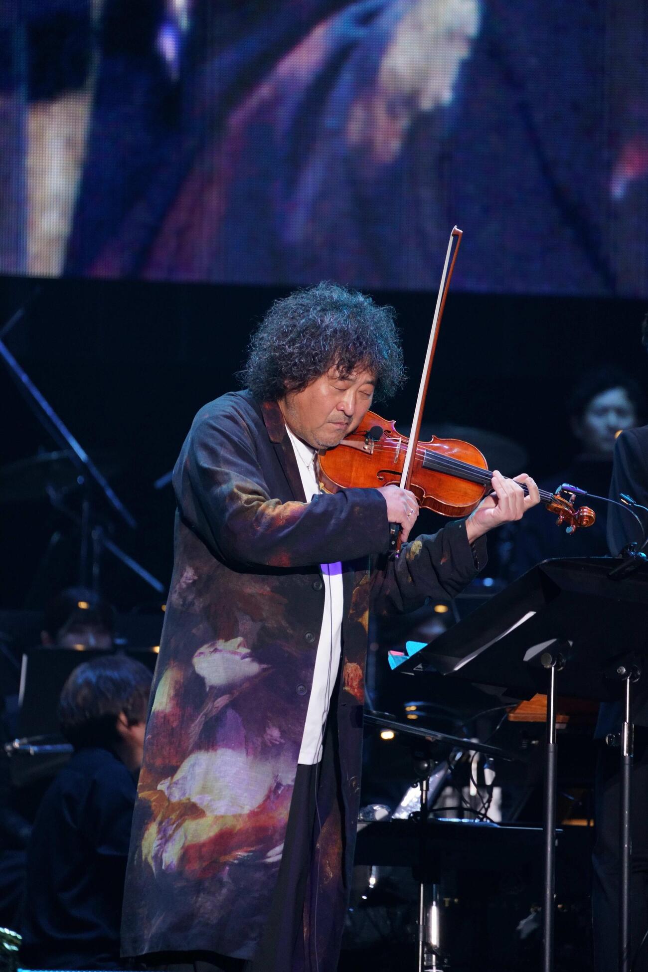 「葉加瀬太郎音楽祭2026」で演奏する葉加瀬太郎