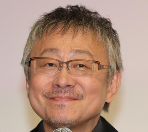 美輪明宏さん「平和、反戦について多数発言されていて頭が下がる思い」松尾貴史が悼む