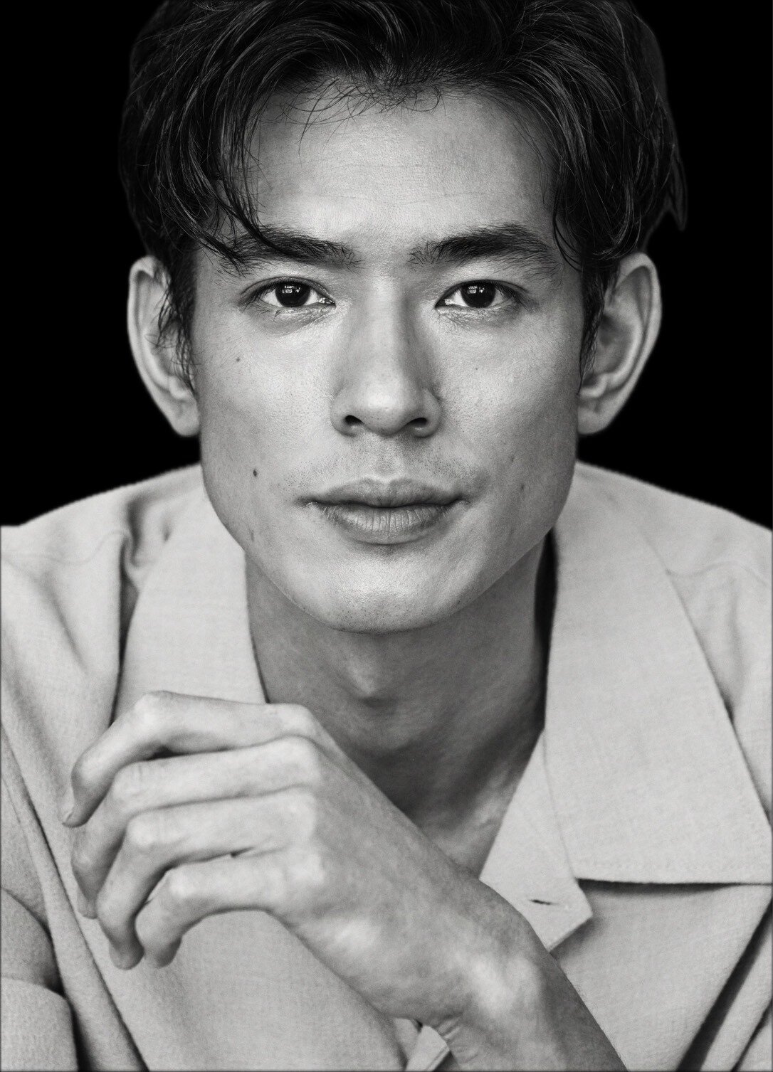 俳優デビューした13年の舞台「黒蜥蜴」で演出・美術・衣裳・主演を兼ねた、美輪明宏さんへの追悼のコメントを発表した中島歩