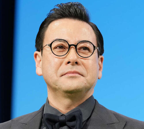 鈴木浩介、旧知の俳優のホットヨガ姿に「信じられない」「華が出てきてます」