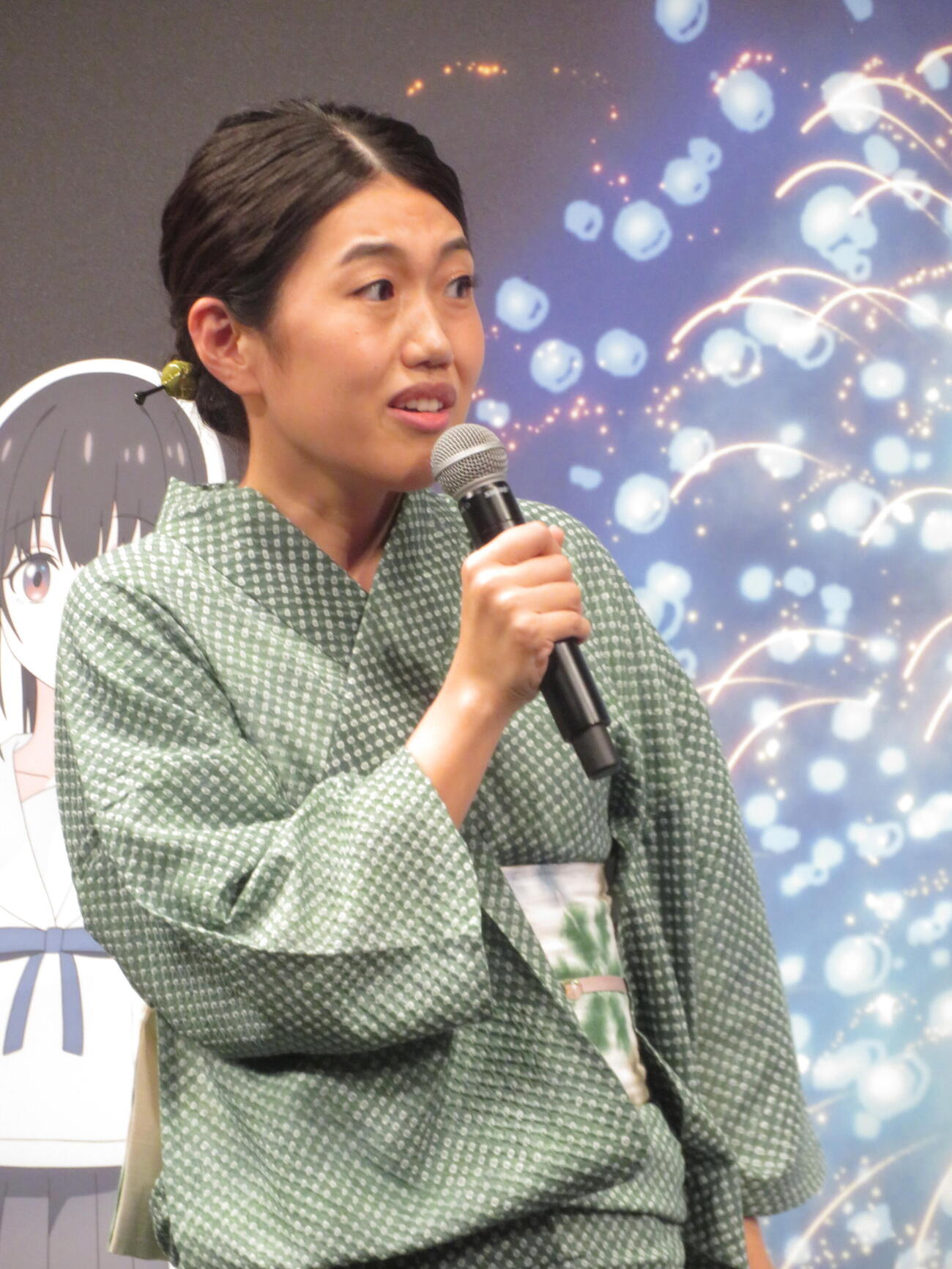 アニメ映画「君と花火と約束と」完成披露試写会に登壇した横澤夏子