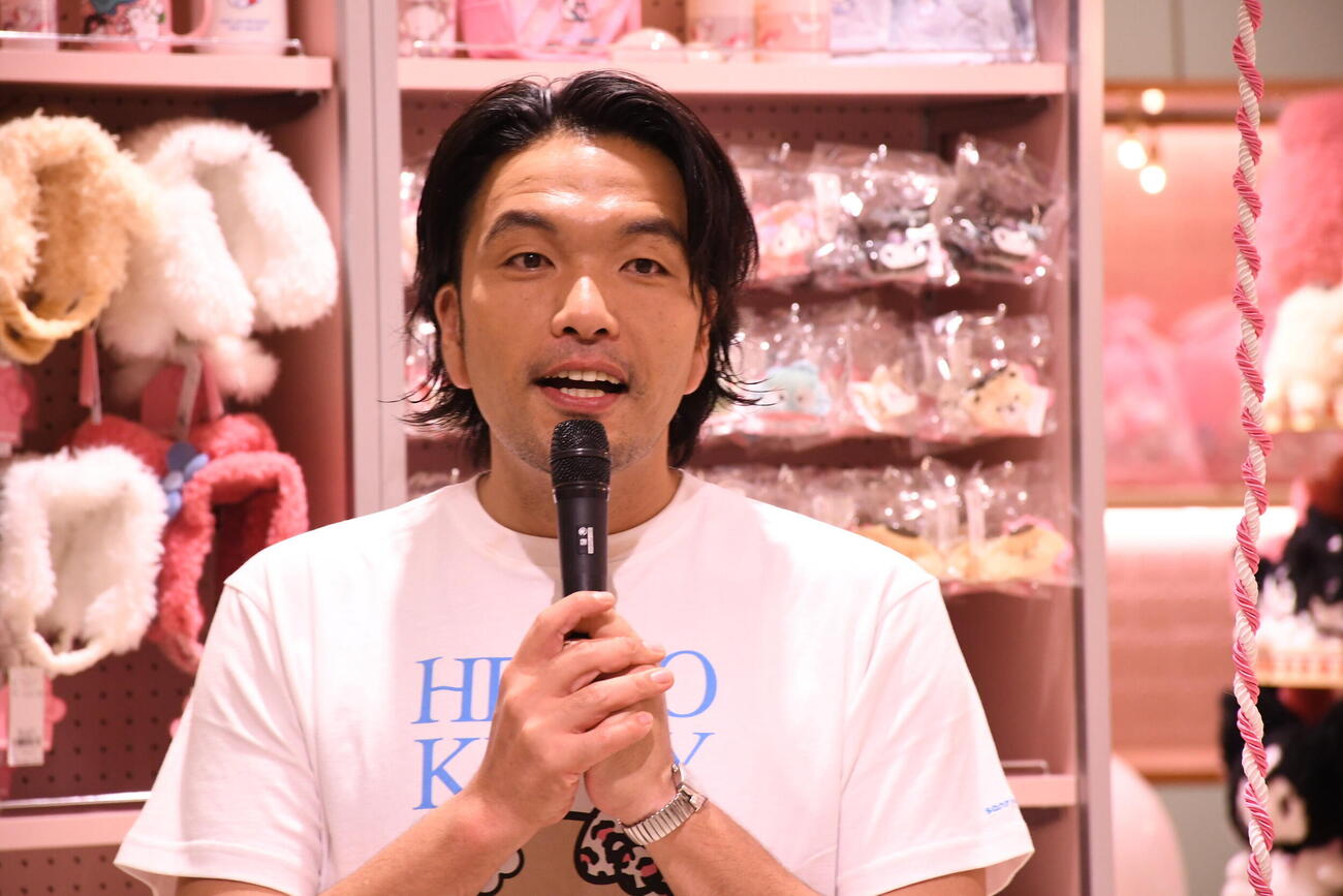 「sanrio house」ルクア大阪店オープン記念イベントに出席した見取り図盛山晋太郎（撮影・阪口孝志）