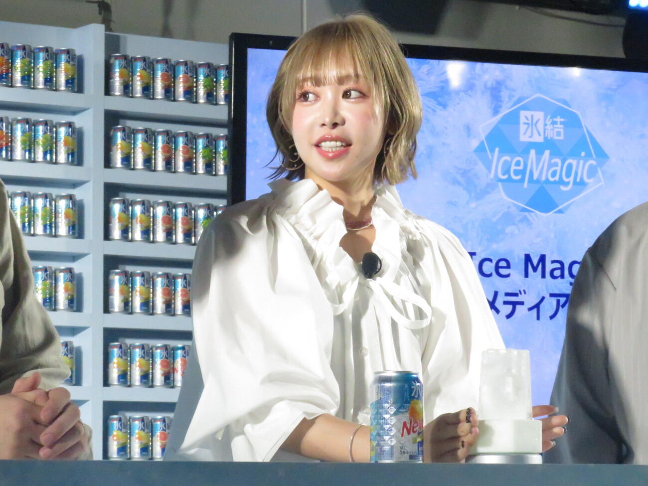リニューアルした「氷結」のイベントに参加した仲川瑠夏