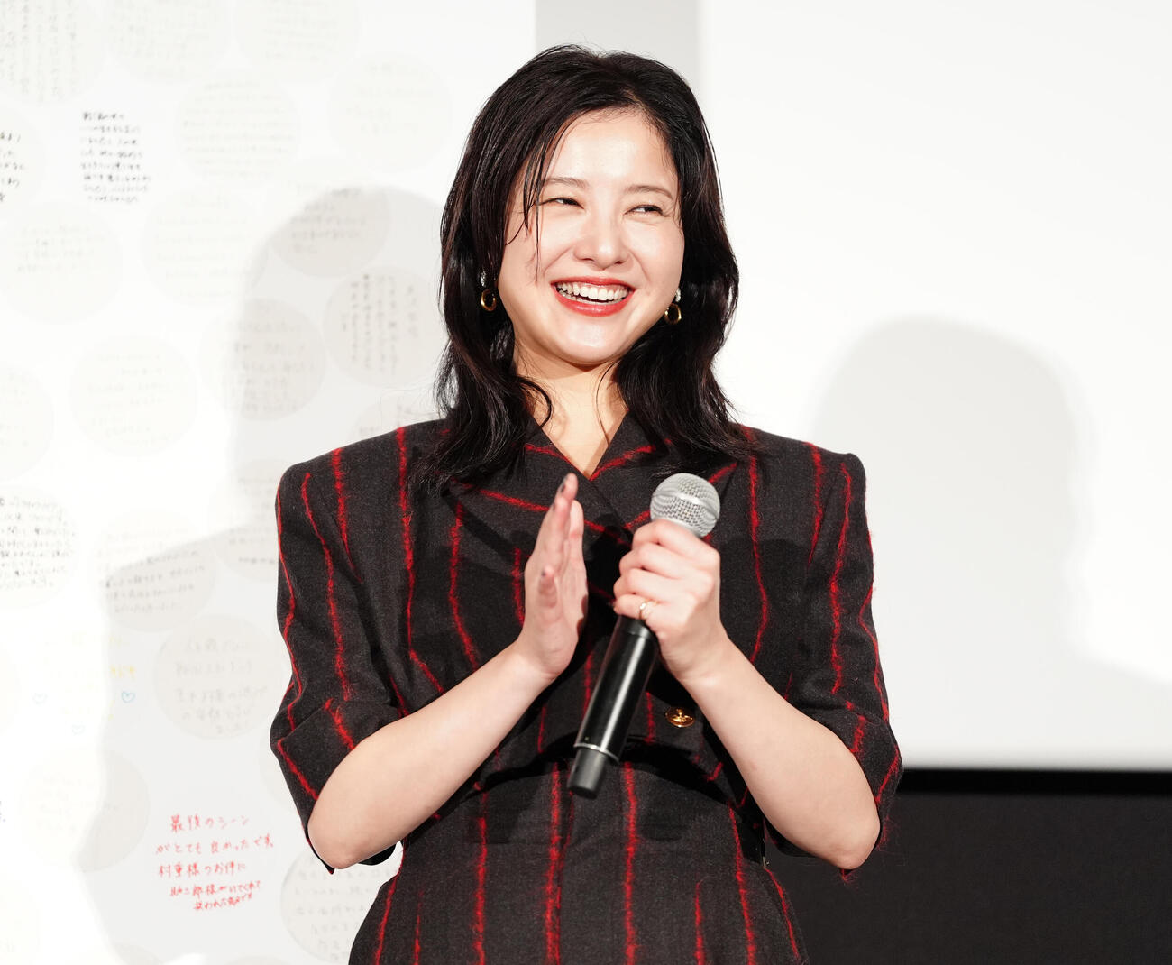 映画「黒牢城」公開御礼舞台あいさつで笑顔の吉高由里子（撮影・鈴木みどり）
