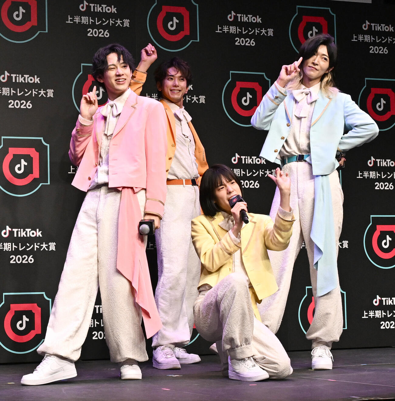 TikTok上半期トレンド大賞2026大賞に輝き、ダンスパフォーマンスを披露するモナキ（撮影・千葉一成）