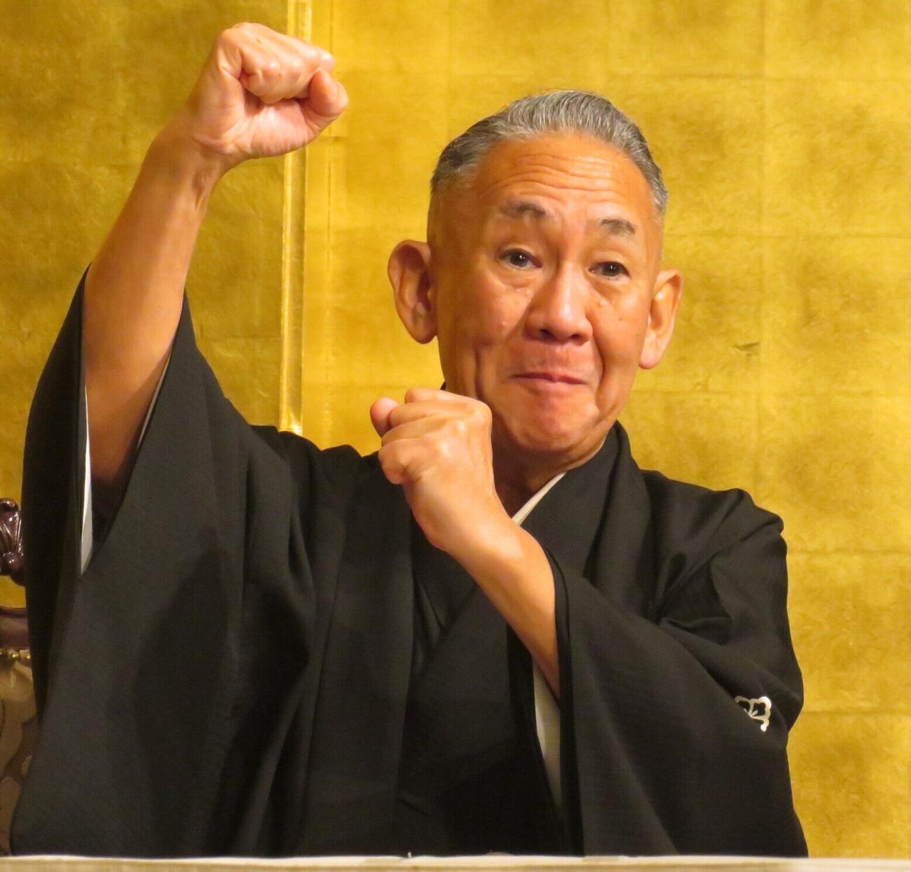 落語協会の会長に就任し、会見した林家正蔵