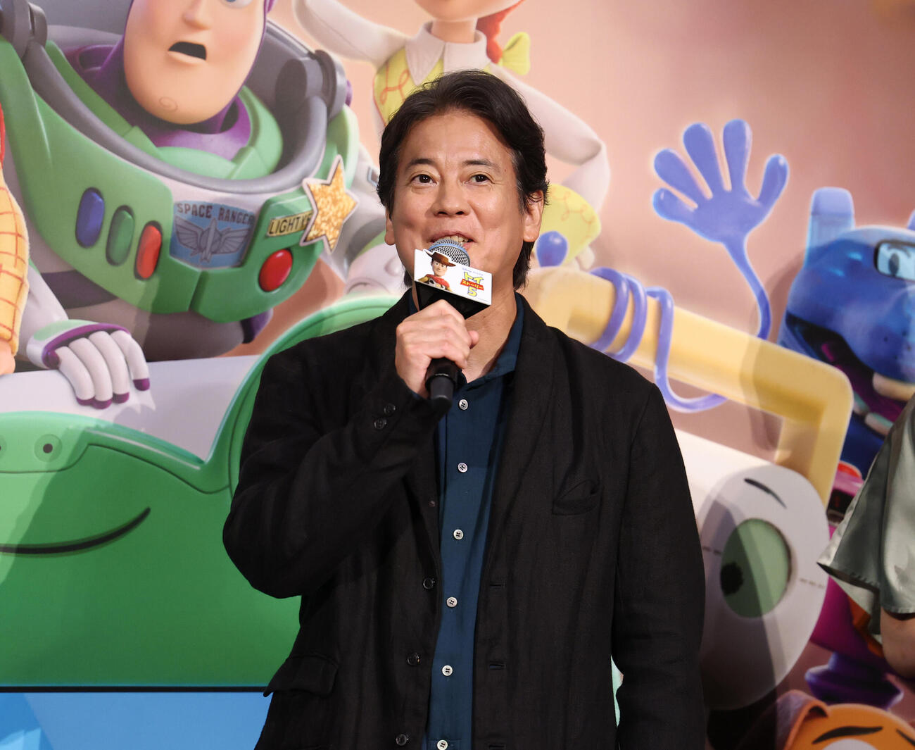 舞台あいさつに登壇し話をする唐沢寿明（撮影・増田悦実）