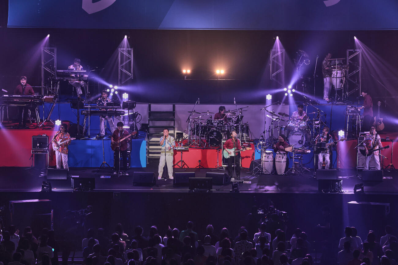 40年ぶりの共演ライブを行ったスターダスト☆レビューと杉山清貴＆オメガトライフ゛