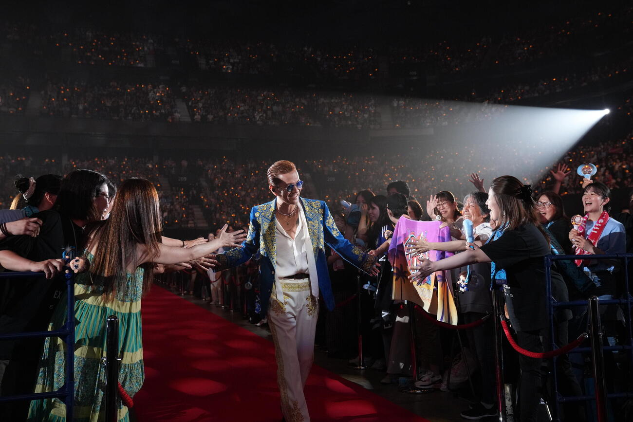 全国ツアー「Heart to Heart Season3」初日公演で歌唱するEXILE ATSUSHI