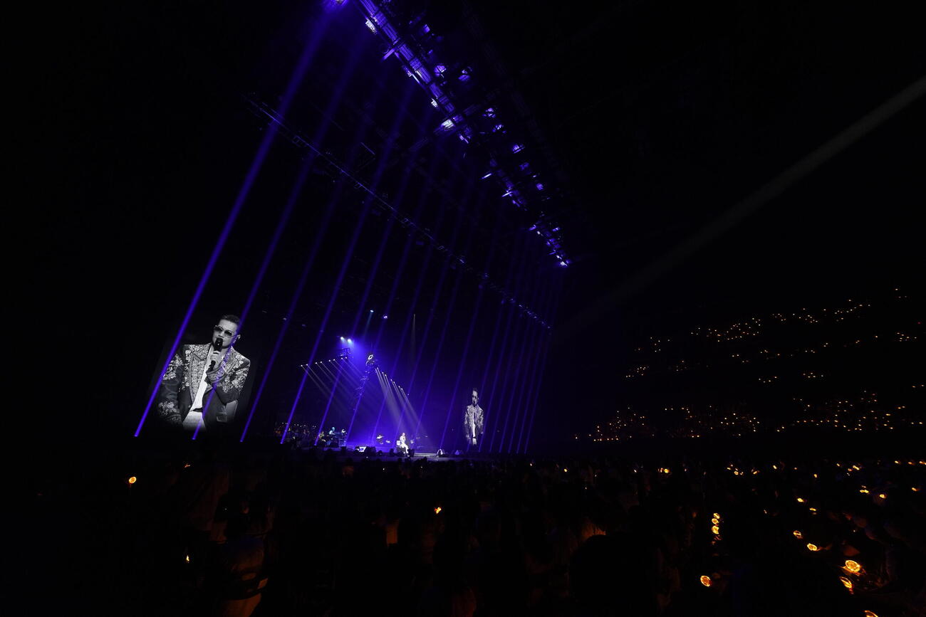 全国ツアー「Heart to Heart Season3」初日公演で歌唱するEXILE ATSUSHI