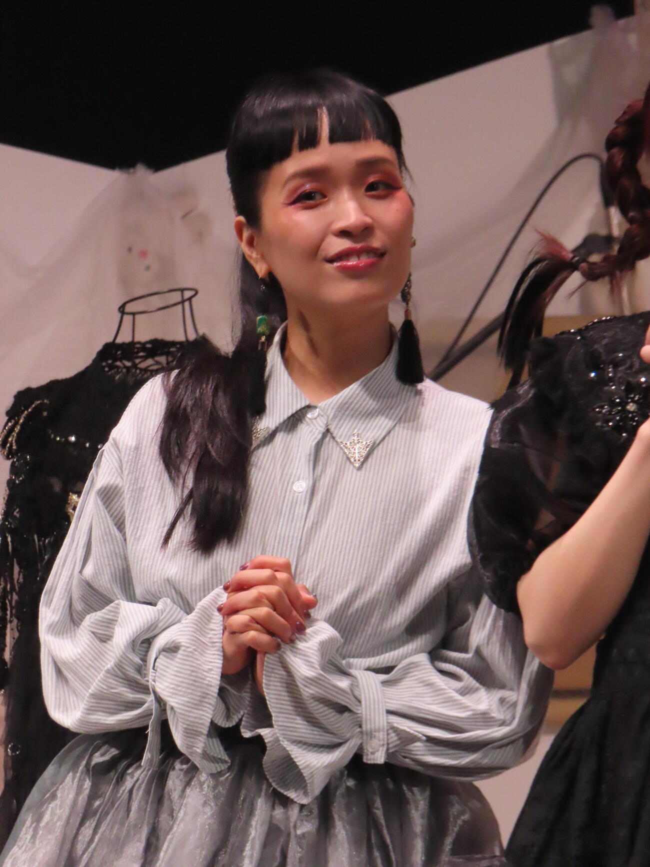 音楽劇「超、Maria」取材会に登壇した小春
