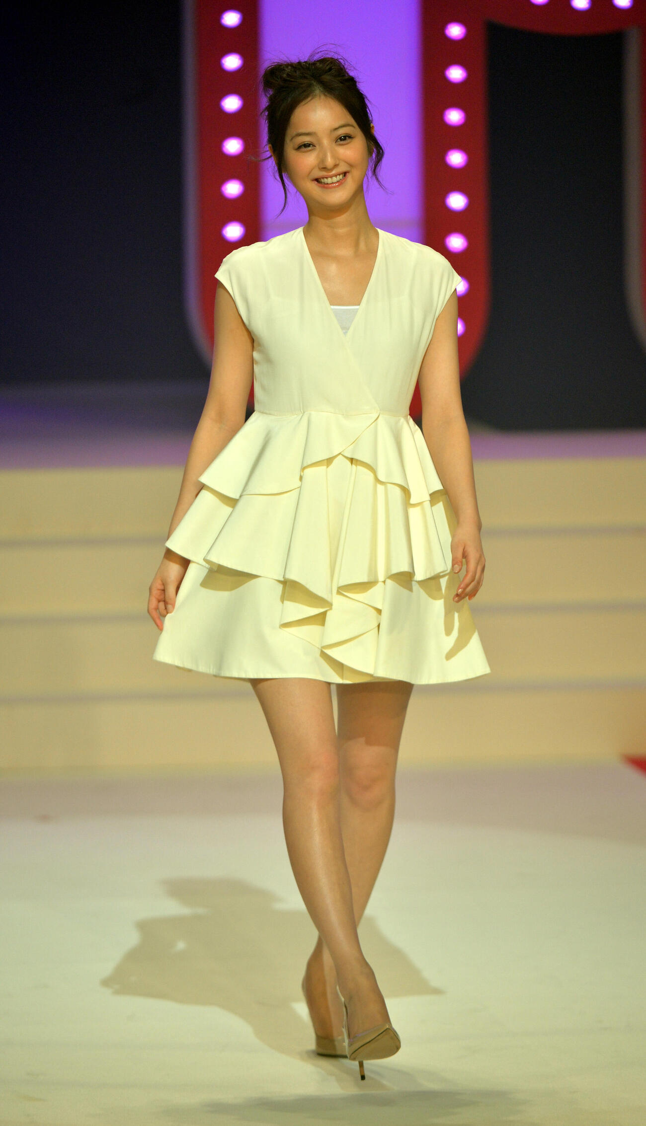 佐々木希（2013年撮影）